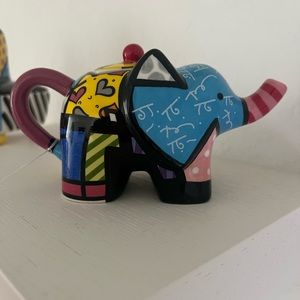 Romero Britto mini teapot elephant